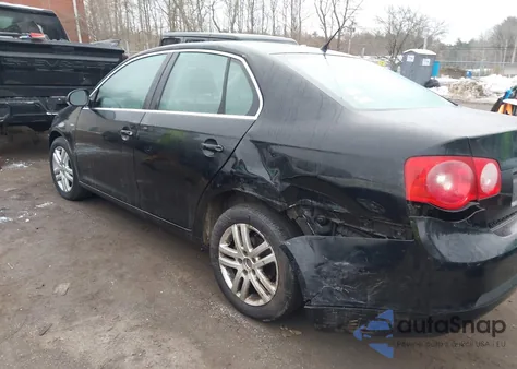 2007 Volkswagen Jetta Wolfsburg Edition z USA, uszkodzony, nr VIN 3VWEG71K37M141255